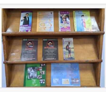 В фойе 1 этажа  размещен  стенд, в которой представлена информация, касающаяся о вреде  наркотиков.