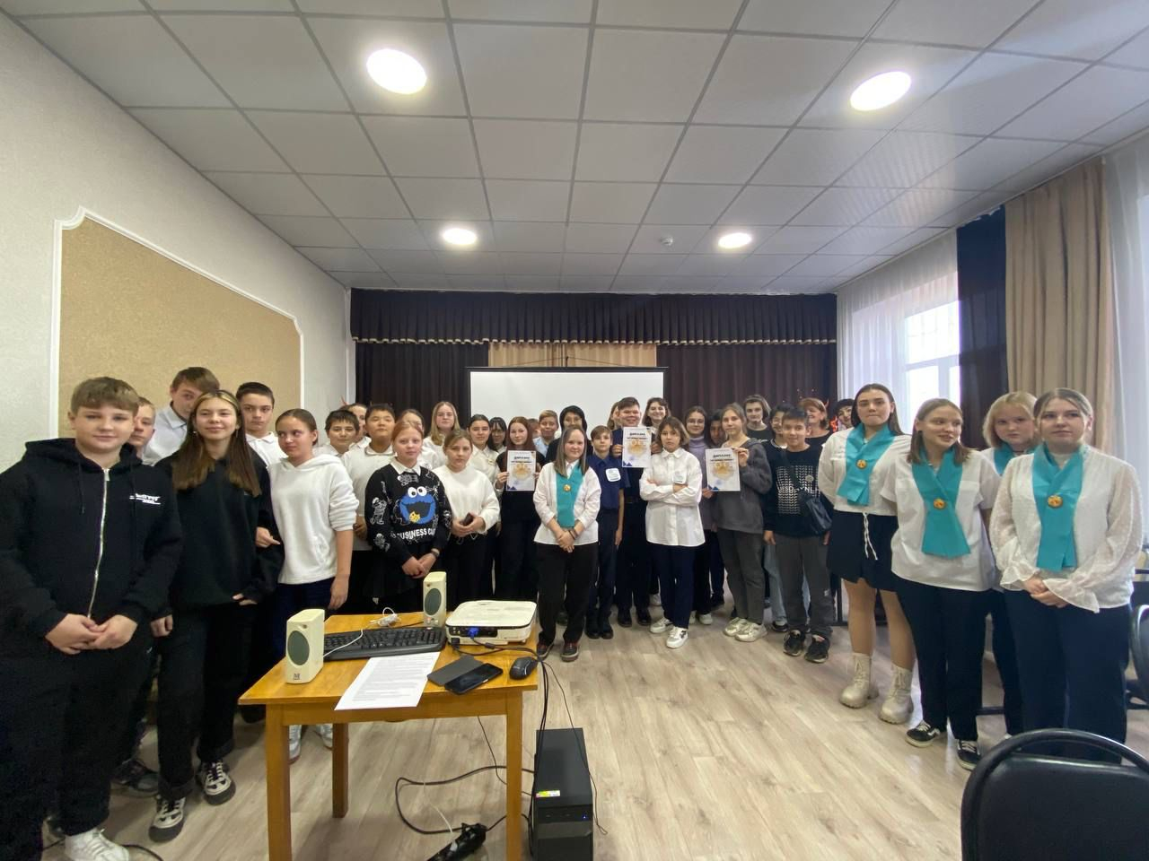 «Не? Қайда? Қашан?»