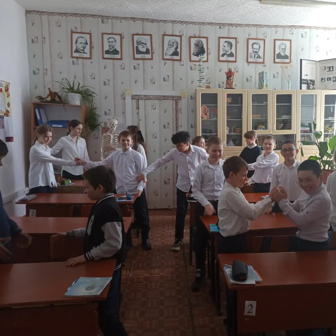 1.04 в 5А классе проведен классный час на тему: 