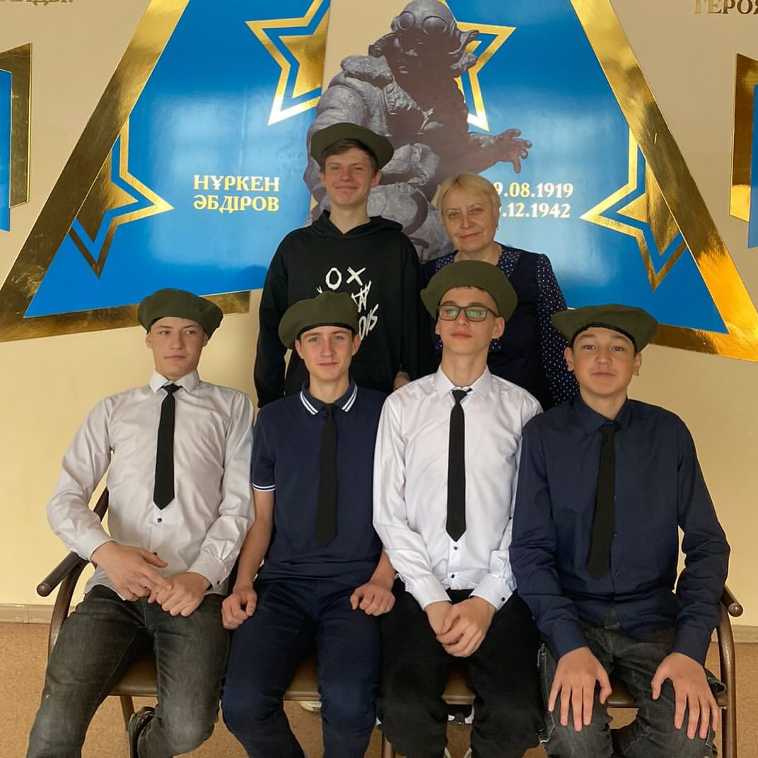 Бүгін, 2024 жылғы 6 мамырда 9-сыныпта Отан қорғаушылар күніне арналған сынып сағаты өтті.