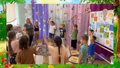 2 шілде күні дәстүр бойынша «Жайдарлы жаз» мектеп жанындағы лагерьде ертеңгілік жылы лебізбен басталды.