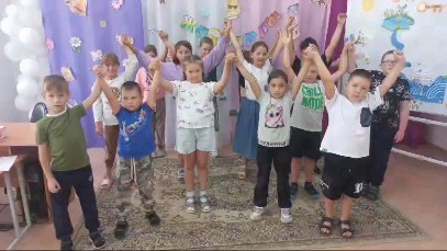 19 июля наши активные ребята начали утро с музыкального приветствия.