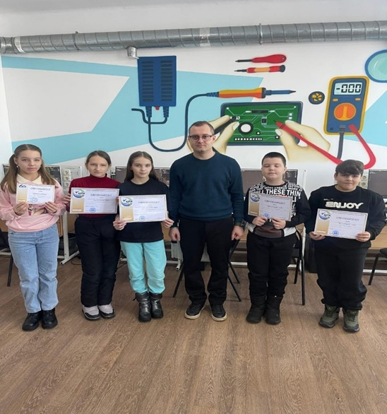 4 желтоқсанда Шоқан Уәлиханов атындағы мектеп - гимназияның 5 сынып оқушылары Шахтинск технологиялық колледжіне экскурсияға аттанды. Осы экскурсияда оқушыларға 5-сынып оқушылары үшін 