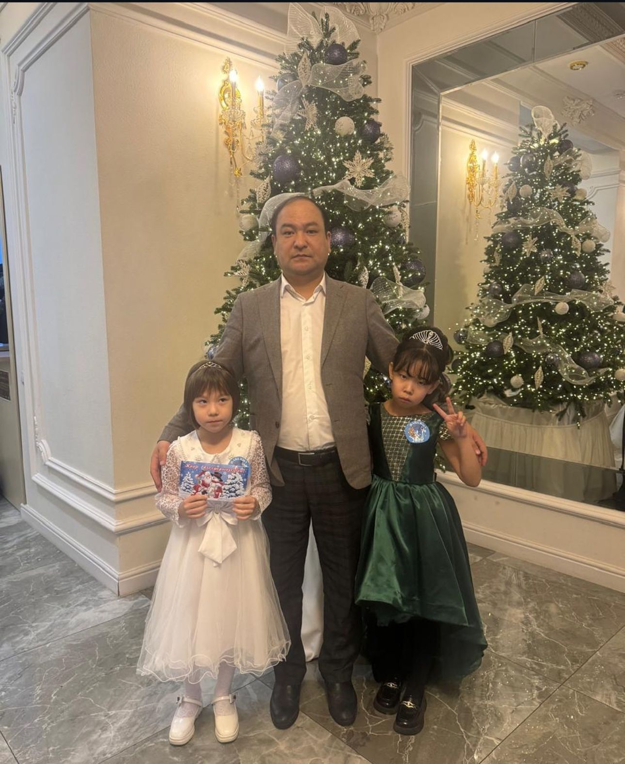 «Қасым Аманжолов атындағы ЖББМ» КММ-нің 3 оқушысыАбай ауданы әкімінің мерекелік шыршасына қатысты.