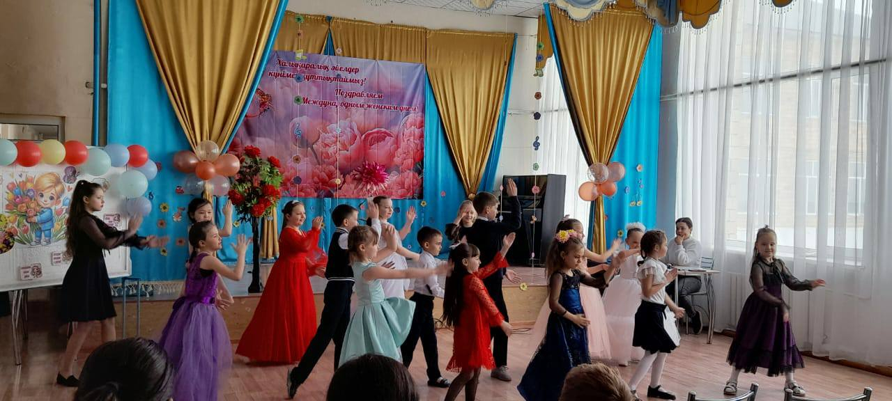 Праздничный концерт для мам и бабушек!