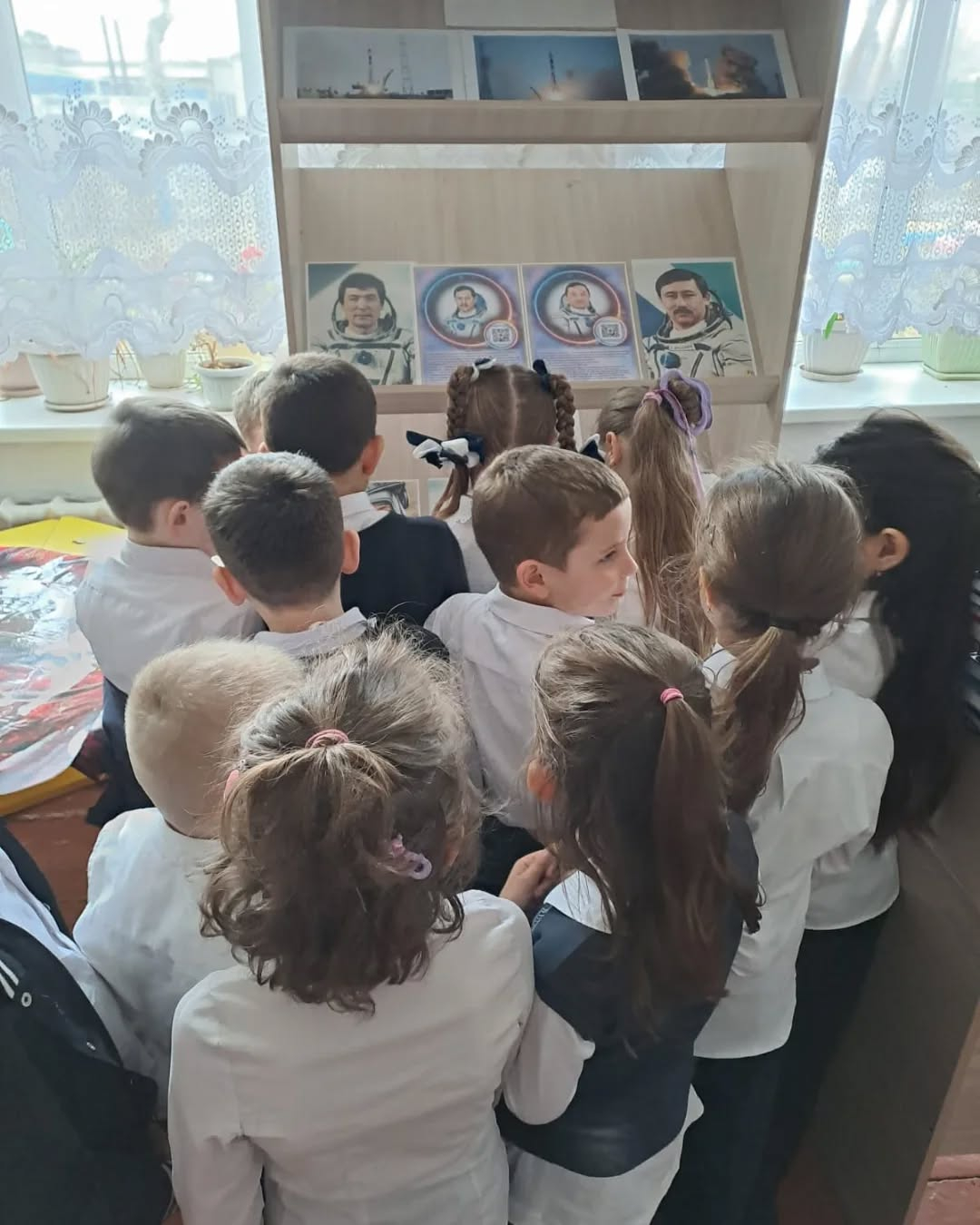 В библиотеке ко Дню космонавтики оформлена выставка