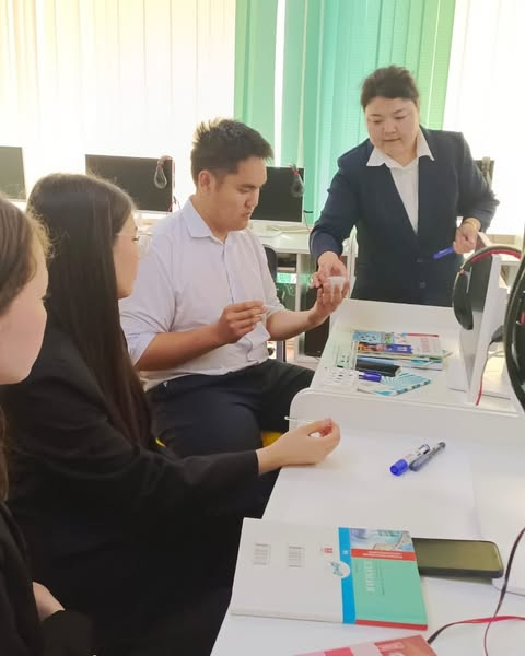 Бүгін Ресурстық орталықтың көктемгі сессиясы офлайн түрде жалғасын табуда.