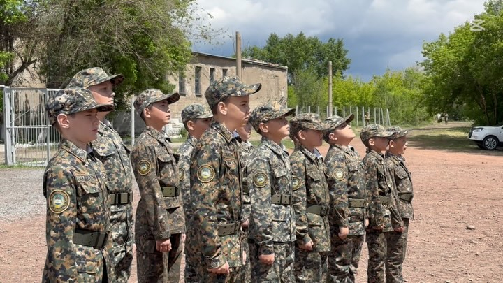 Бүгінгі оқушы - ертеңгі сарбаз