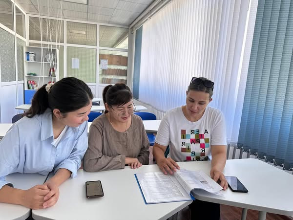 2025-2026 оқу жылына арналған ағылшын тілі пәні бірлестігінің отырысы 25 тамыз айында өткізілді.