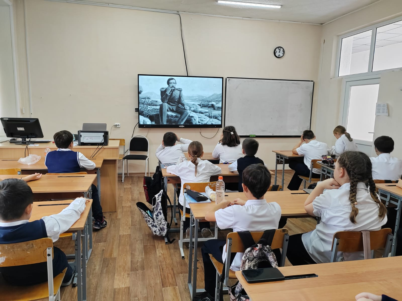 Бір апта бойы 190 жыл толуына орайластырылған, Ш.Уалихановтың өмірі мен қызметі туралы фильмдері көрсетілді.