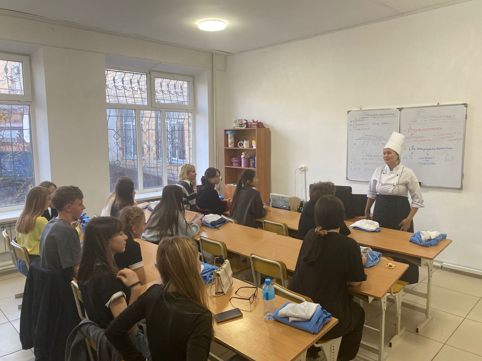 29.10.2025 ж. Шоқан Уәлиханов атындағы мектеп-гимназиясының 9 сынып оқушылары Шахтинск технологиялық колледжінде кәсіби сынақтарға қатысты.