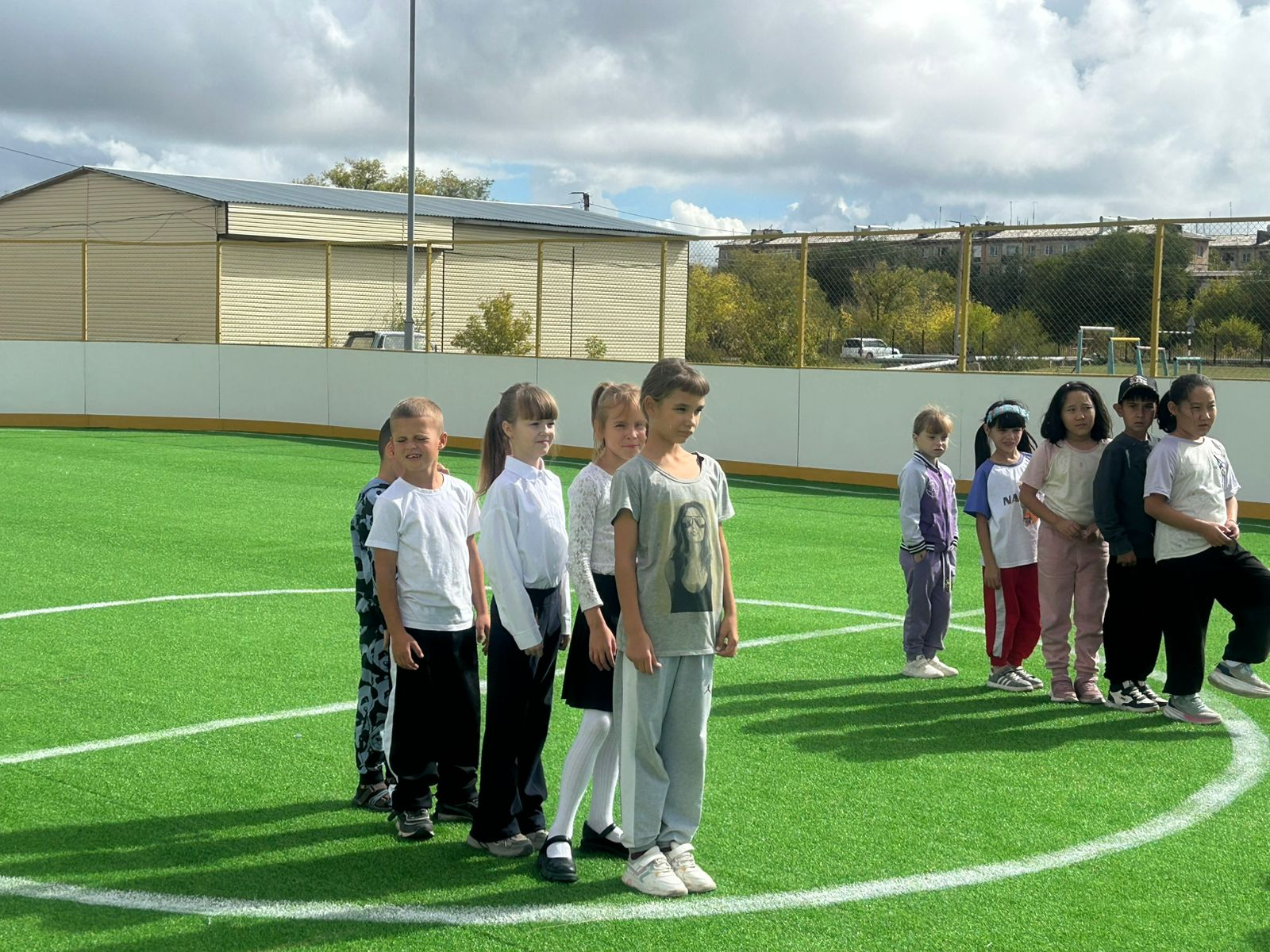 12 қыркүйек күні Ш.Уәлиханов атындағы мектеп-гимназия аумағында  Денсаулық фестивалі өтті.