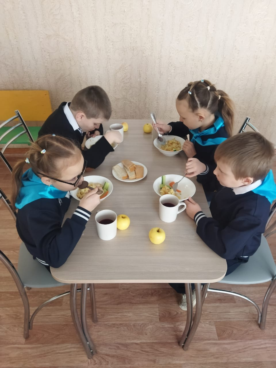 Здоровое питание в школах — залог успеха и здоровья наших детей.