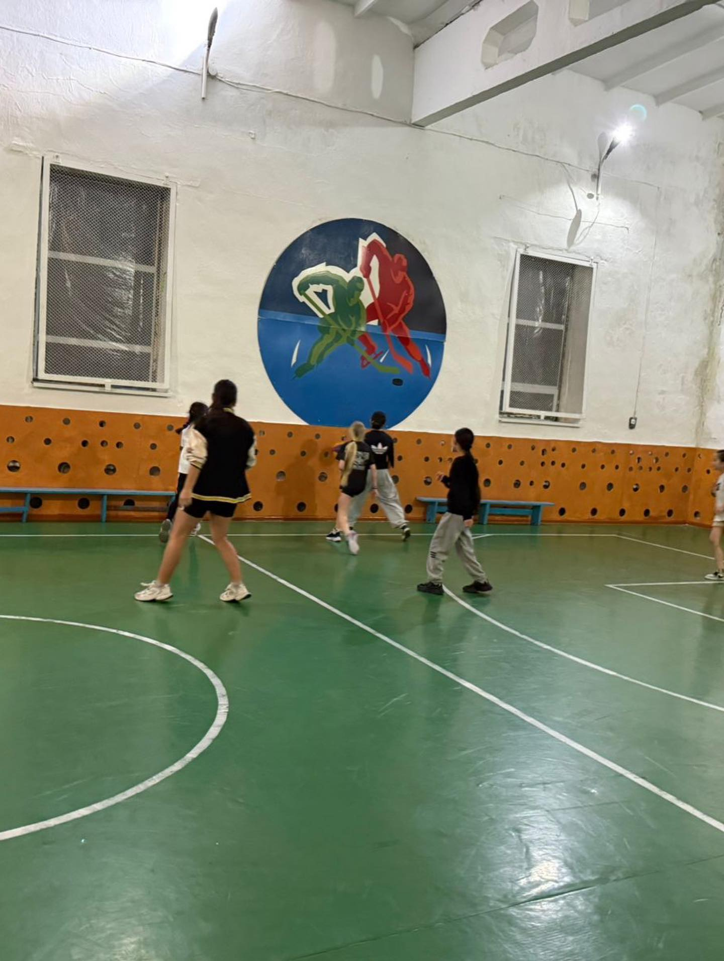 Міржақып Дулатұлы атындағы жалпы білім беретін мектебінде «Дені саудың–жаны сау» дене шынықтыру апталығы аясында 5–7 сынып оқушылары арасында баскетбол ойыны ұйымдастырылды. Мақсаты: Оқушылардың салауатты өмір салтын ұстануға деген қызығушылығын арттыру, 