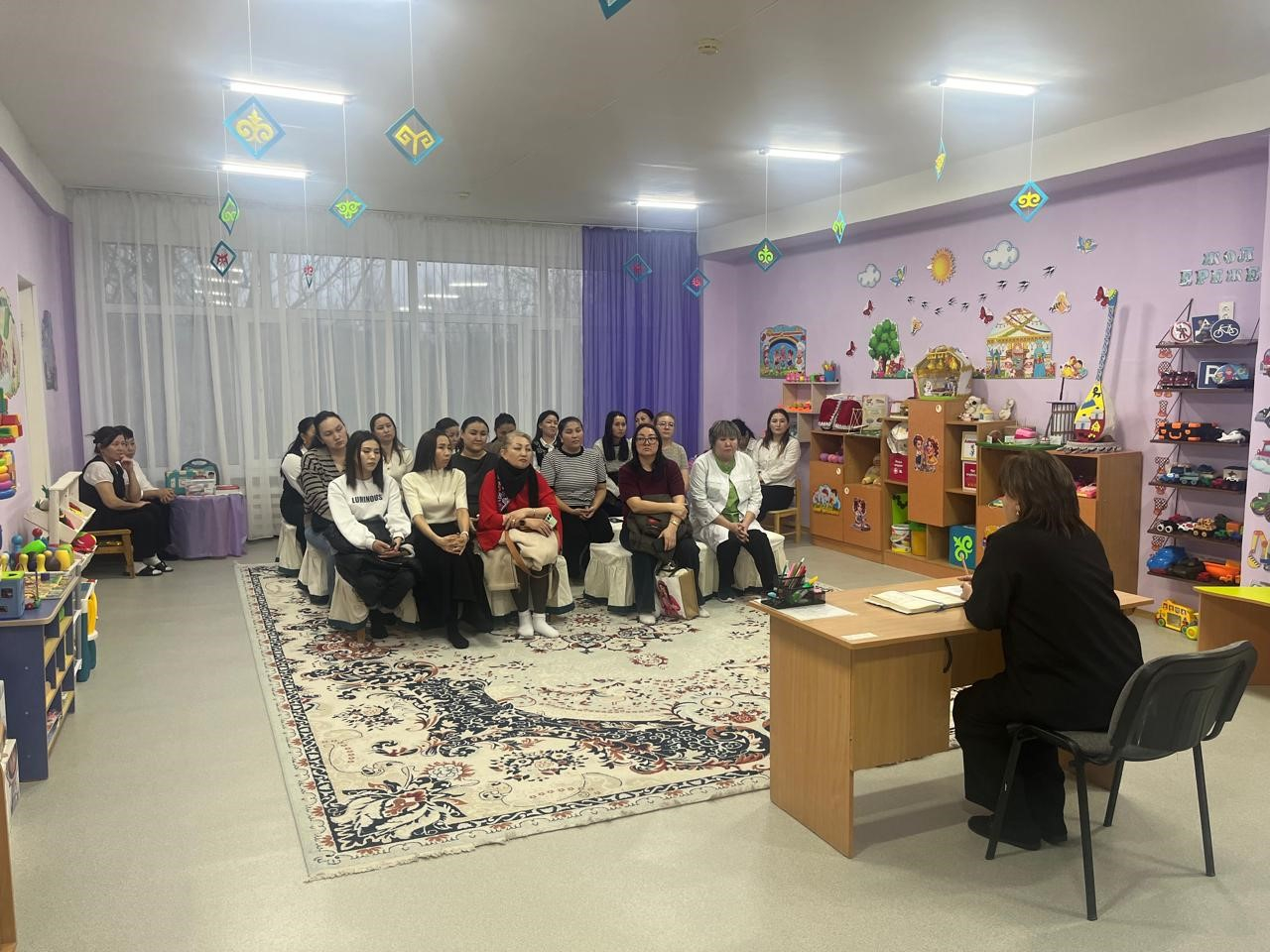 Ата-аналар жиналысы