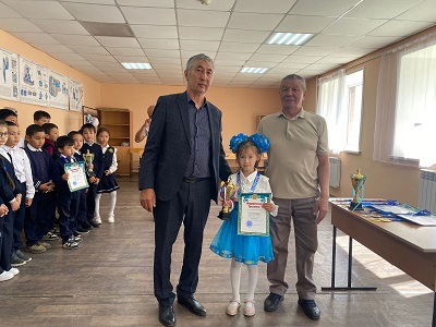 Жалпы білім беретін мектептерінің 1-2-3  сынып оқушыларының арасында шахматтан  аудандық жарысында оқушыларымыз жүлделі І-ІІ орын иеленді!