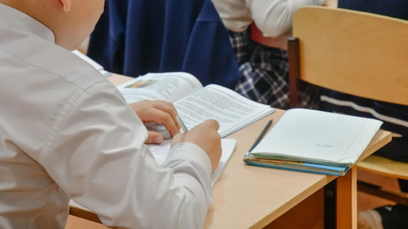 Балаларды мектептен мектепке ауыстыру: ережелерге өзгерістер енгізілді.